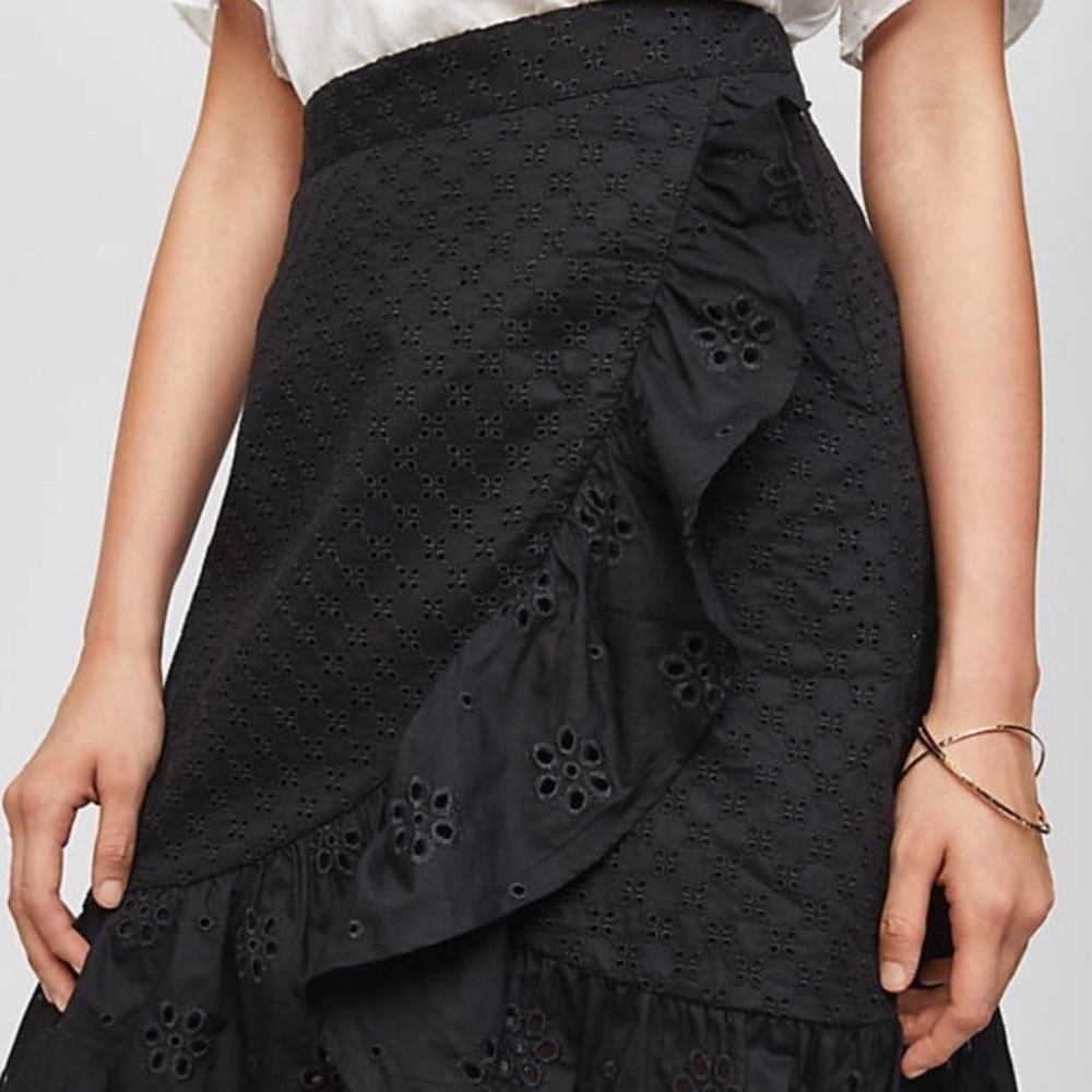 Loft Eyelet Ruffled skirt